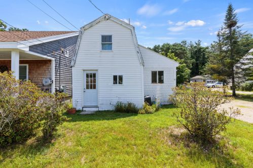 18 Pollard Ave, Brunswick, ME 04011 exterior