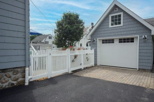 10 Monterey Rd, Worcester, MA 01606 exterior