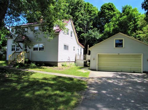 126 Elm St, Hartland, ME 04943 exterior