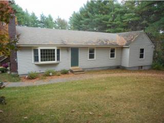 3 Gibson Dr, Litchfield, NH 03052 exterior