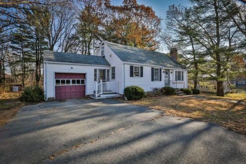 3 Ridge Rd, Wilmington, MA 01887 exterior