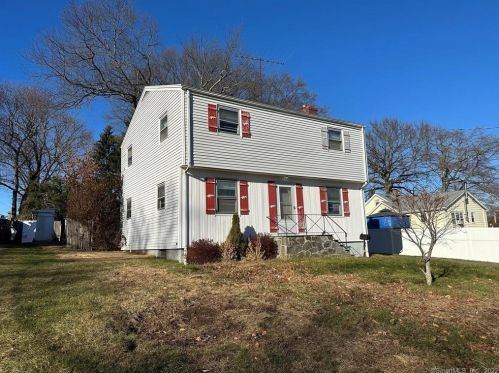 30 Broadmere Rd, Stratford, CT 06614 exterior