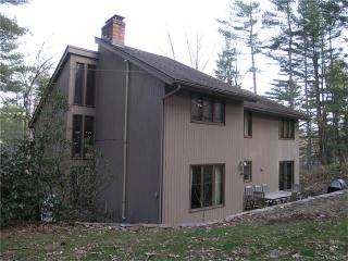 21 Martin Ter, Glastonbury, CT 06033 exterior