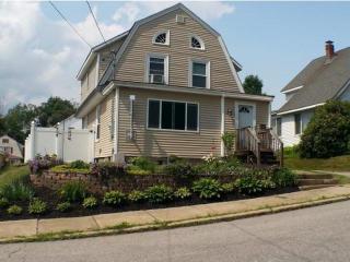 11 Whitten St, Allenstown, NH 03275 exterior
