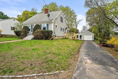 41 Griffin Ter, Weymouth, MA 02190 exterior