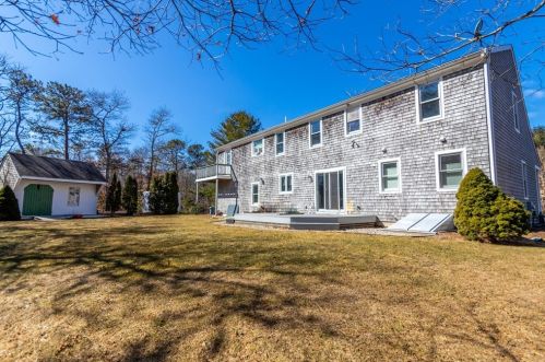 48 Harris Hill Rd, Teaticket, MA 02536 exterior