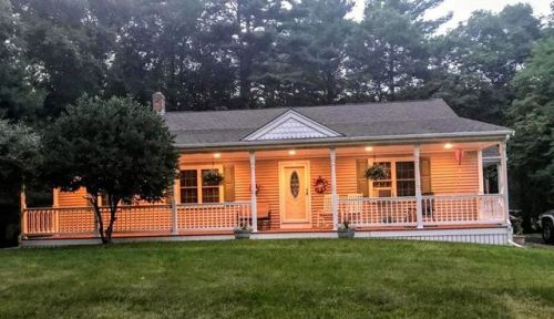 20 Wynnwood Cir, Bridgewater, MA 02324 exterior