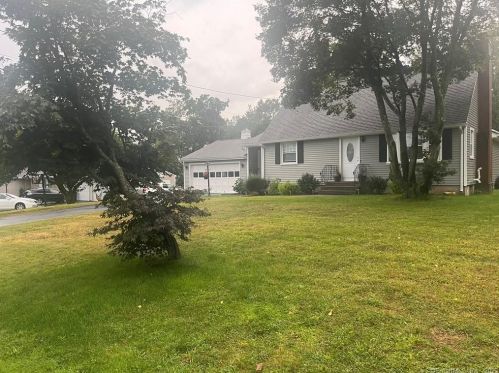 38 Robin Rd, Farmington, CT 06032 exterior