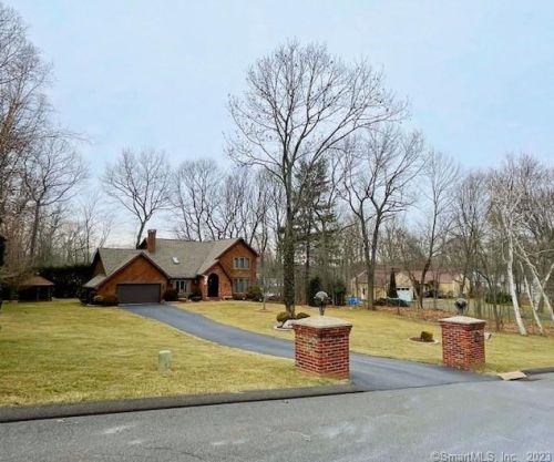 6 Val Ct, Waterbury, CT 06716 exterior