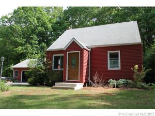 17 Woodlawn Dr, Coventry, CT 06238 exterior