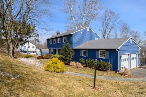 3 Juniper Ln, Brookfield-Center, CT 06804 exterior