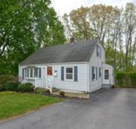 37 Royal Rd, Worcester, MA 01603 exterior