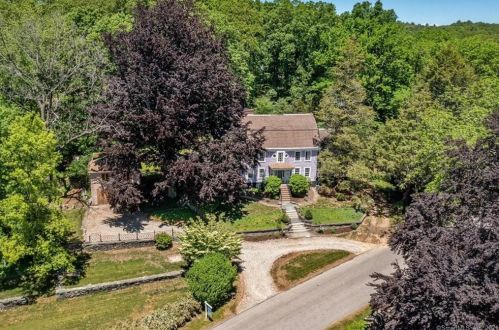 30 Huntington Ln, Norwich, CT 06360 exterior