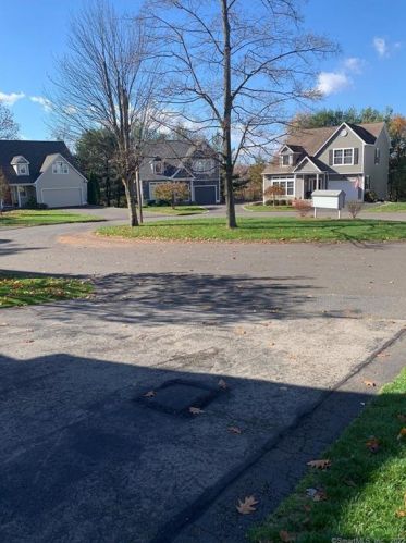 6 Linden Hts, Norwalk, CT 06851 exterior