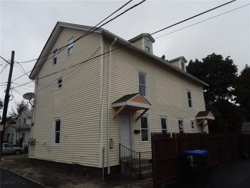 1 Ware Ct, Providence, RI 02907 exterior