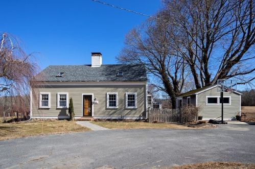 132 Sandwich Rd, Plymouth, MA 02360 exterior