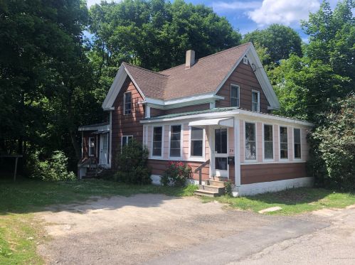 24 Center St, Augusta, ME 04330 exterior