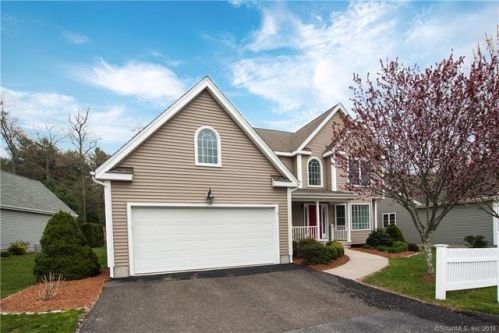 10 Compass Ct, Niantic, CT 06357 exterior