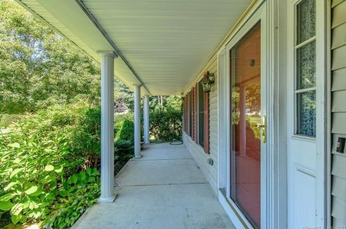 89 Laurel Dr, Killingly, CT 06241 exterior