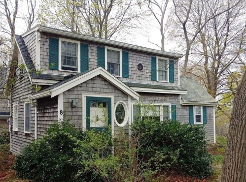 8 Willow Ln, Rockport, MA 01966 exterior