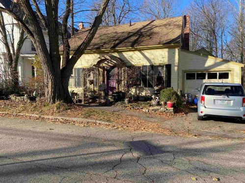 53 Prospect St, Somersworth, NH 03878 exterior