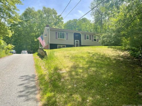 17 Starr Rd, Thompson, CT 06277 exterior