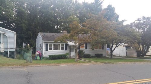 480 Cowperthwaite St, Danbury, CT 06811 exterior