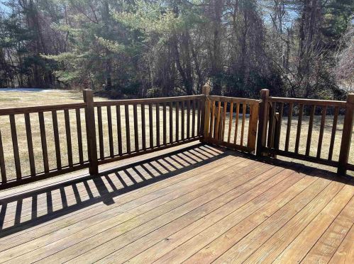 19 Winding Pond Rd, Londonderry, NH 03053 exterior