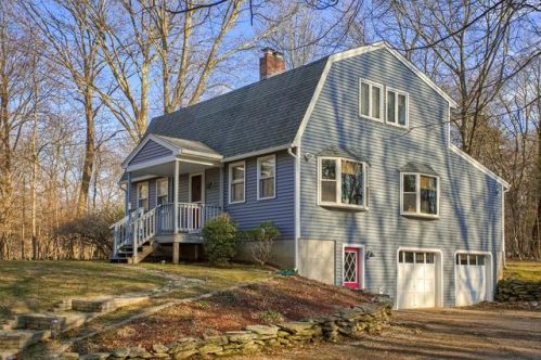 61 Griggs Rd, Sutton, MA 01590 exterior