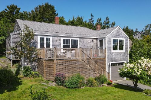436 Main St, Southwest Harbor, ME 04679 exterior