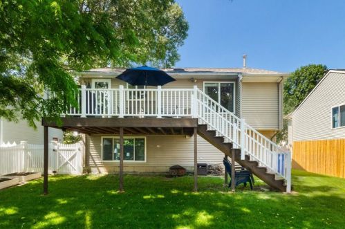20 Chestnut St, Cumberland, RI 02864 exterior