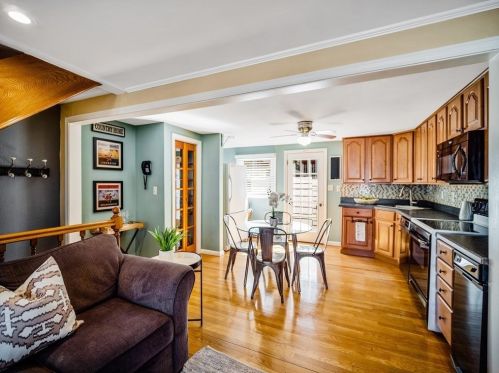12 Barnard Pl, Boston, MA 02127 exterior