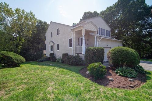 116 Turnessa Grn, Providence, RI 02904 exterior