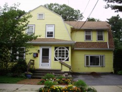 68 Carl St, Newton, MA 02461 exterior