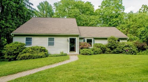 470 Fan Hill Rd, Upper-Stepney, CT 06468 exterior