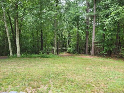 102 Lewis Rd, Norwich, CT 06365 exterior