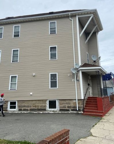 161 Cove St, New Bedford, MA 02744 exterior