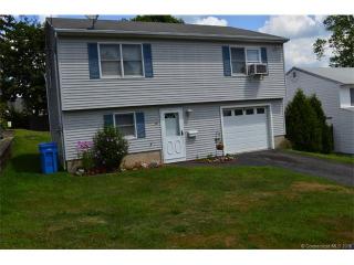20 Mansfield Ave, Waterbury, CT 06705 exterior
