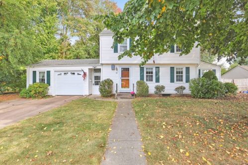 64 Knollwood Rd, Hartford, CT 06118 exterior