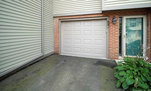 235 Metacomet Dr, Meriden, CT 06450 exterior