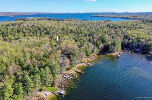 39 Whittemore Cove Rd, Raymond, ME 04071 exterior