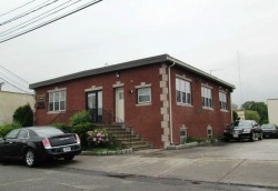 253 Riverview Ave, Newton, MA 02466 exterior