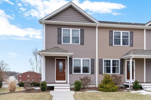 100 Woodlawn Ave, North-Providence, RI 02904 exterior