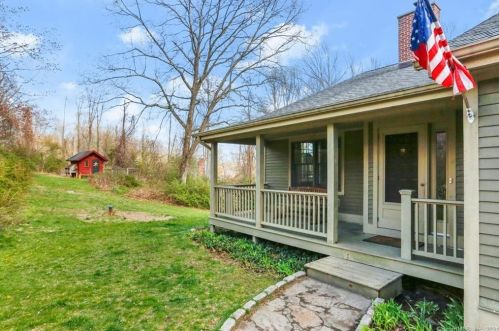 10 Anna Dr, Seymour, CT 06478 exterior
