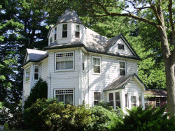 51 Warwick Rd, Newton, MA 02465 exterior