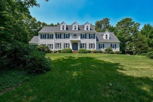 15 Autumn Ln, Marion, MA 02738 exterior