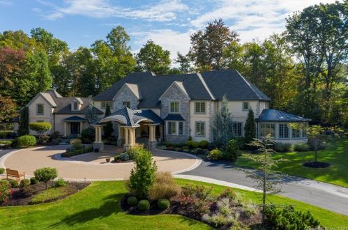 44 Canterbury Way, North-Haven, CT 06473 exterior