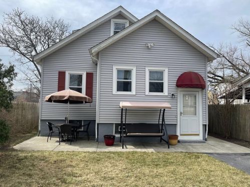 8 Rachel St, Providence, RI 02905 exterior