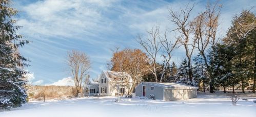 33 Crane Neck St, West Newbury, MA 01985 exterior