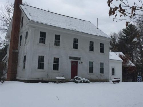 63 Coffeetown Rd, Deerfield, NH 03037 exterior